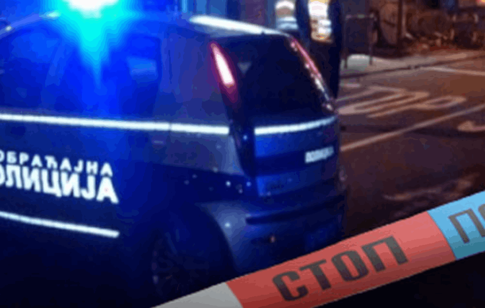 UMALO TRAGEDIJA NA ZEMUNSKOM KEJU: Skočila u Dunav, ali je spasio <span style='color:red;'><b>kajakaš</b></span> 